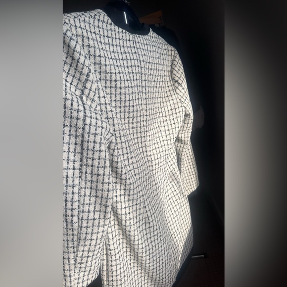 Urban Revivo Tweed Plaid Contrast Trim Dress - Picture 4 of 12